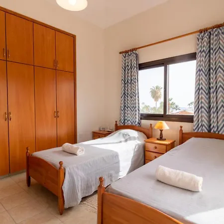 Marinea Star - 3br Coastal Retreat Near Rodafinia