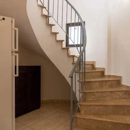 Marinea Star - 3br Coastal Retreat Near Rodafinia 빌라