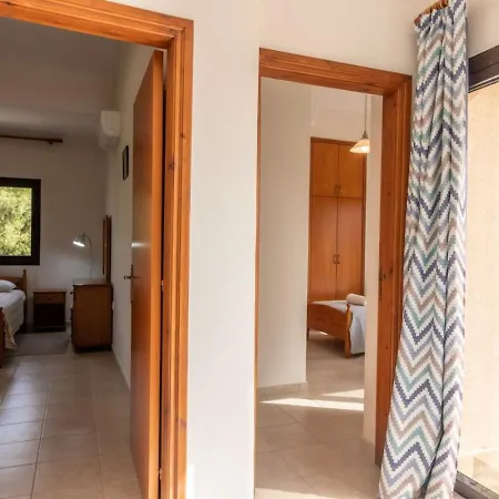 Marinea Star - 3br Coastal Retreat Near Rodafinia ヴィラ Klorakas