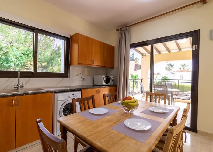 Marinea Star - 3br Coastal Retreat Near Rodafinia